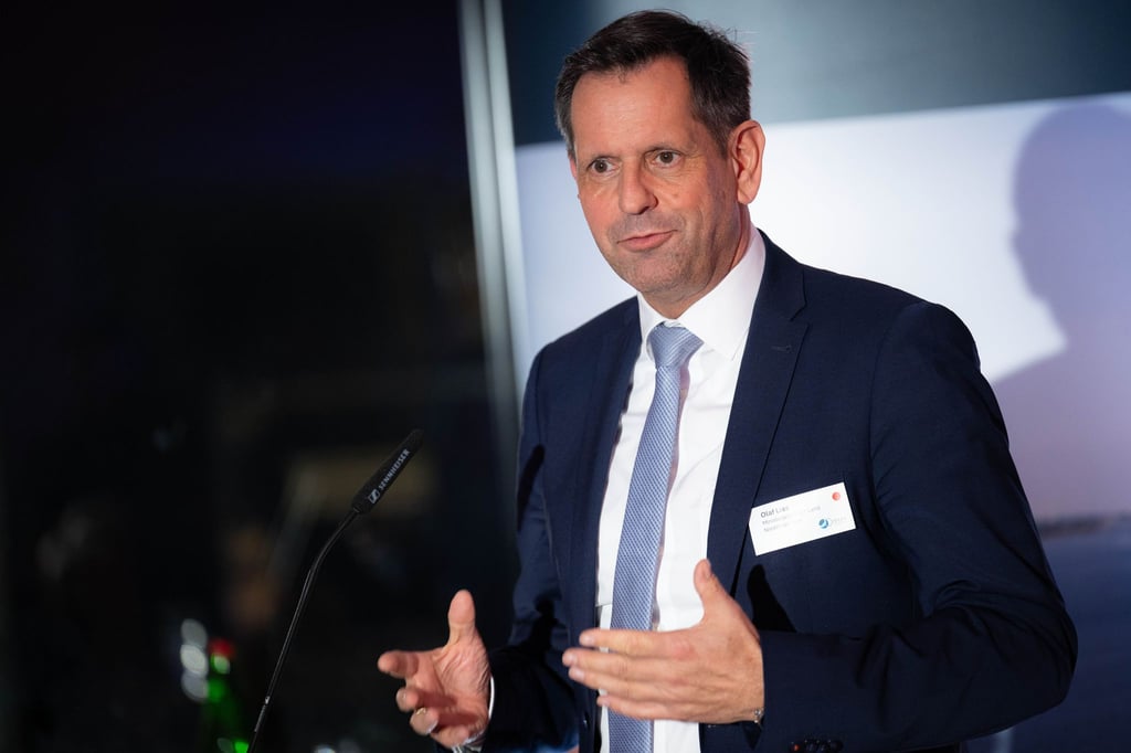 „Es ist nicht möglich, alle Probleme innerhalb eines halben Jahres zu lösen“, sagt Lies.