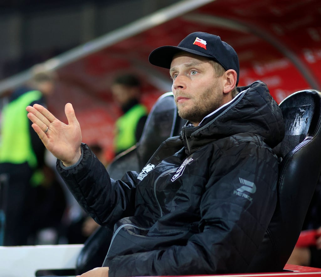 Trainer Robert Schröder soll beim Halleschen FC einen Weg aus der Krise aufzeigen. Kann er den Vorstand überzeugen?