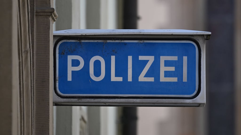 Die geplante Inbetriebnahme des Polizeizentrums im April 2024 ist längst gescheitert. Dabei sollte es Millionen Euro einsparen.