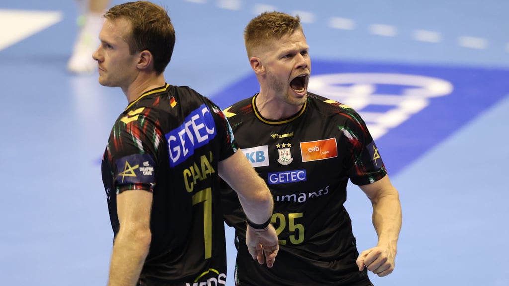 Felix Clarr (l.) und Sebastian Barthold treffen mit dem SCM am 18. Dezember im Viertelfinale des DHB-Pokals auf die SG Flensburg-Handewitt.