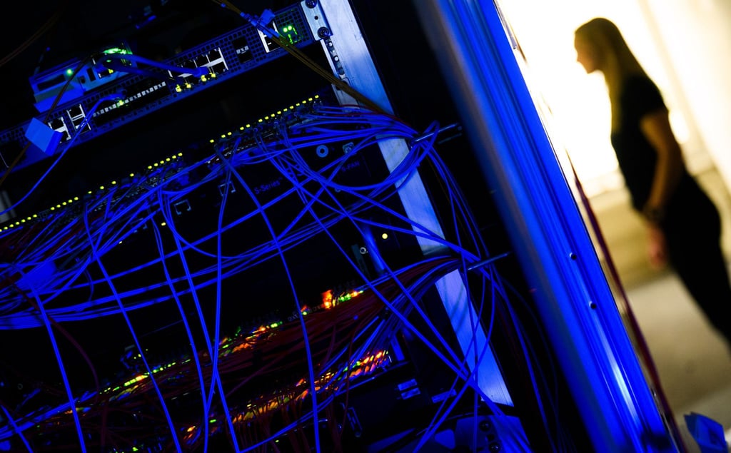 Persönlichkeitsrechte wiegen schwerer als Plattforminteressen: Konten, die überwiegend für Hass und Beleidigungen genutzt werden, können entfernt werden.