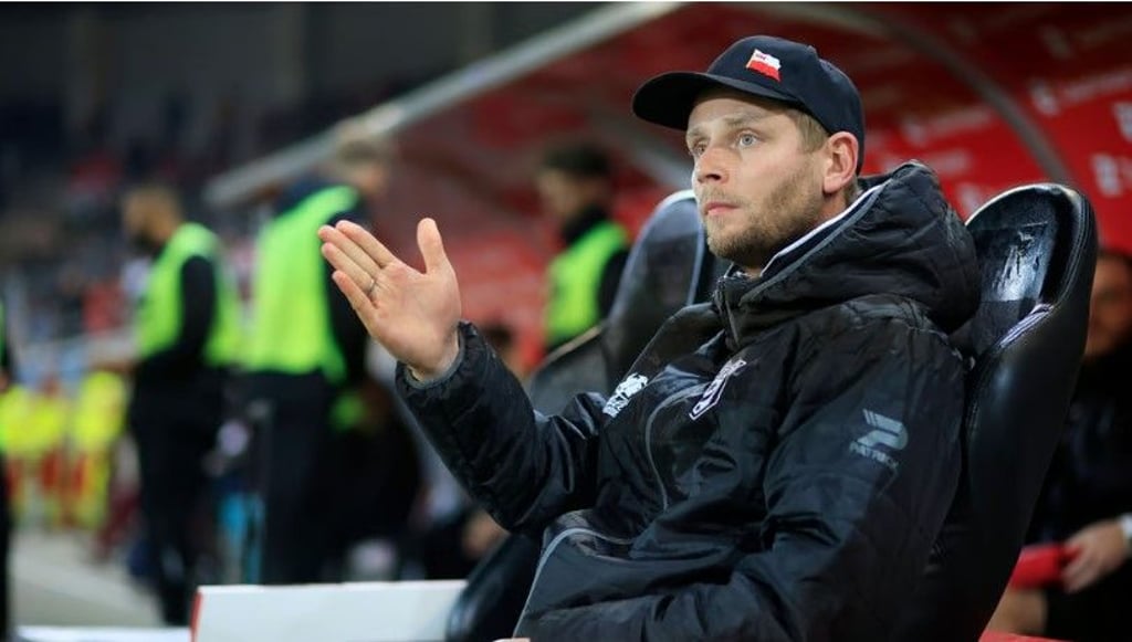 Trainer Robert Schröder soll beim Halleschen FC einen Weg aus der Krise aufzeigen. Kann er den Vorstand überzeugen?