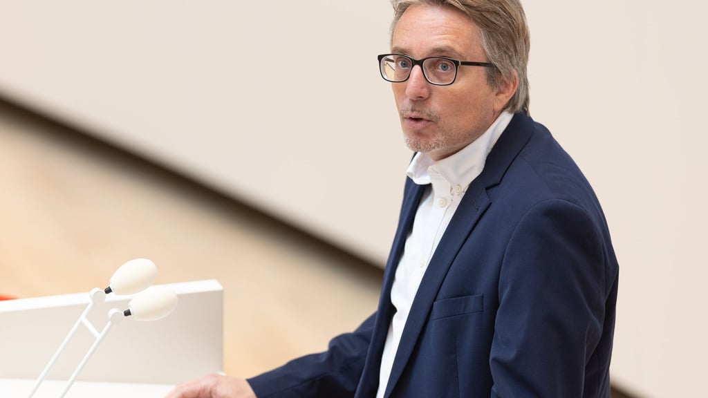 Die SPD will am für Mittwoch geplanten Hauptausschuss festhalten. (Archivbild)