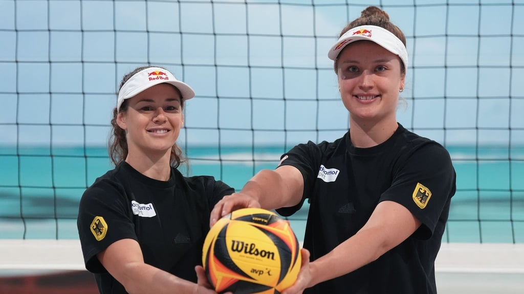 Derzeit das beste deutsche Frauen-Team: Cinja Tillmann (l) und Svenja Müller. (Archivbild)