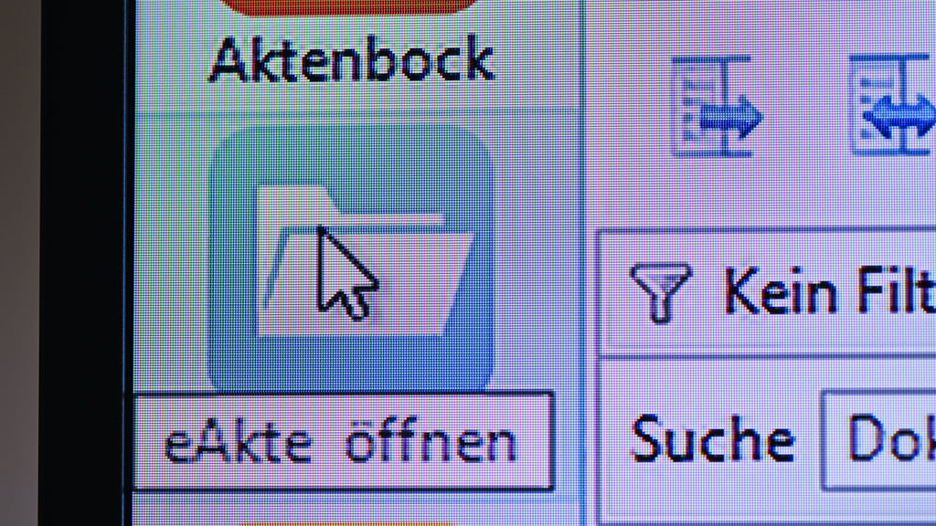 Wegen Verzögerungen bei der Einführung der E-Akte kommt es in Sachsen-Anhalt zu Steuerverschwendung. Trotz Investitionen ist der Fortschritt gering.