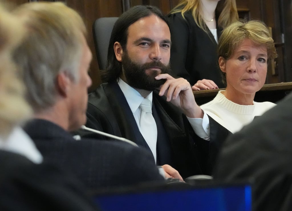 Im Prozess um die Entführung der Block-Kinder hat das Landgericht einen Befangenheitsantrag von Christina Block und fünf Mitangeklagten zurückgewiesen.