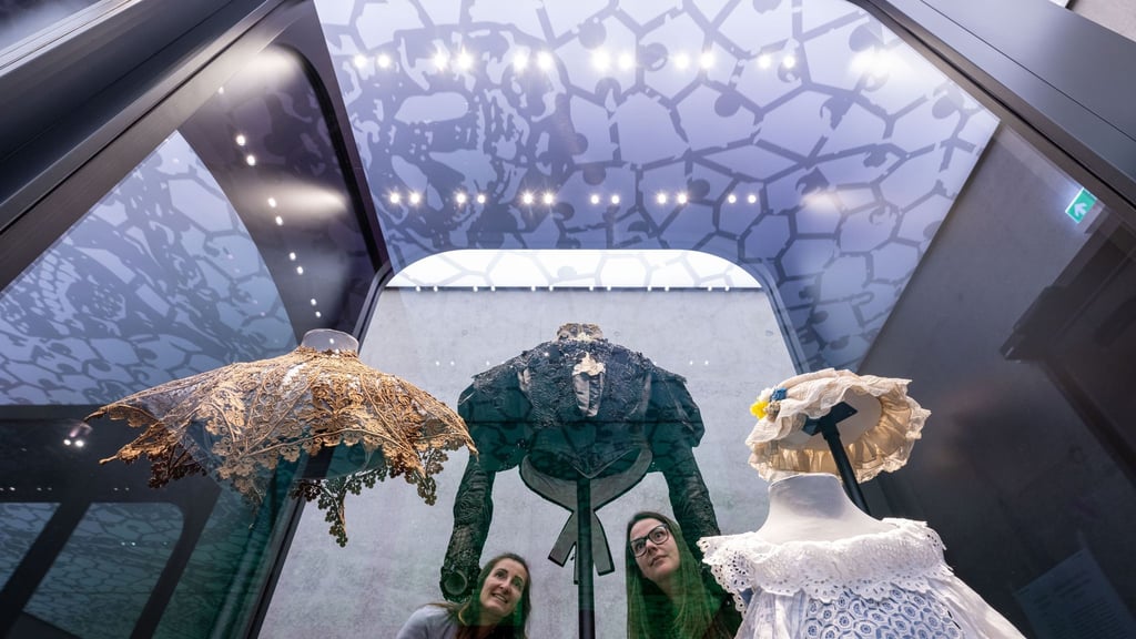 "Plauener Spitze" gilt als hochpreisiges Nischenprodukt - den Krisen trotzen die Hersteller nach eigenen Angaben. (Archivbild)