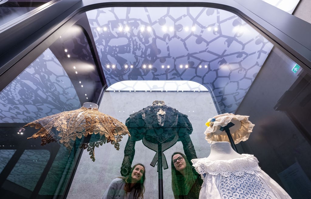 "Plauener Spitze" gilt als hochpreisiges Nischenprodukt - den Krisen trotzen die Hersteller nach eigenen Angaben. (Archivbild)