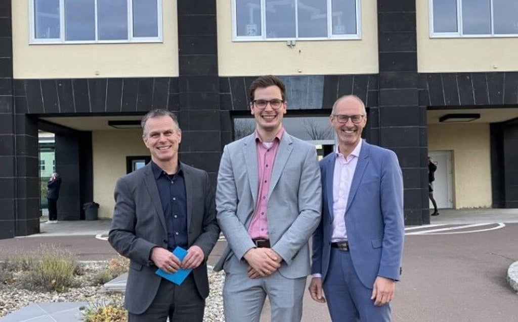 Die Geschäftsführer Markus Füssel (l.) und Harald Niebler (r.) verlassen das Krankenhaus Martha Maria. Friedemann Malerz (M.) übernimmt.