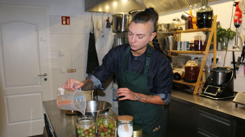 Elena Gaidamacha ist Mitinhaberin des Restaurants Botanica in Magdeburg.