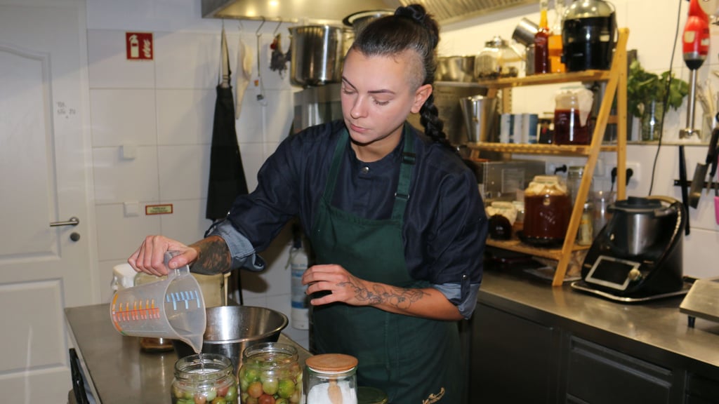 Elena Gaidamacha ist Mitinhaberin des Restaurants Botanica in Magdeburg.
