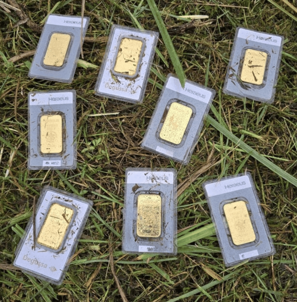 Diese Goldbarren wurden bei Mäharbeiten in Bannewitz (Sachsen) gefunden.