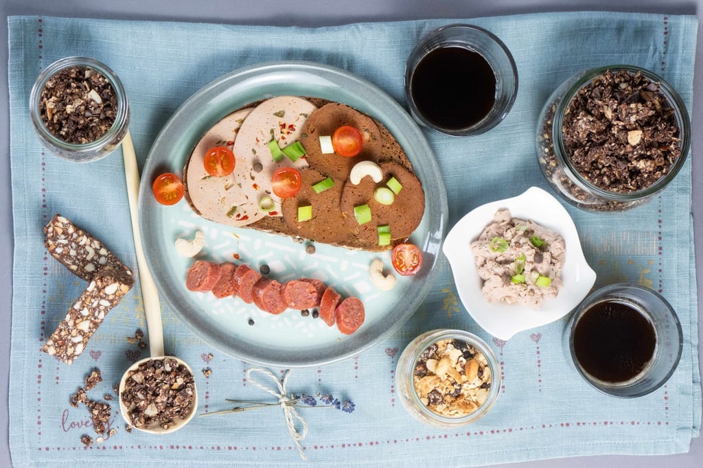 Gerade in Fertigprodukten ist häufig eine Menge Zucker versteckt. (Symbolbild)