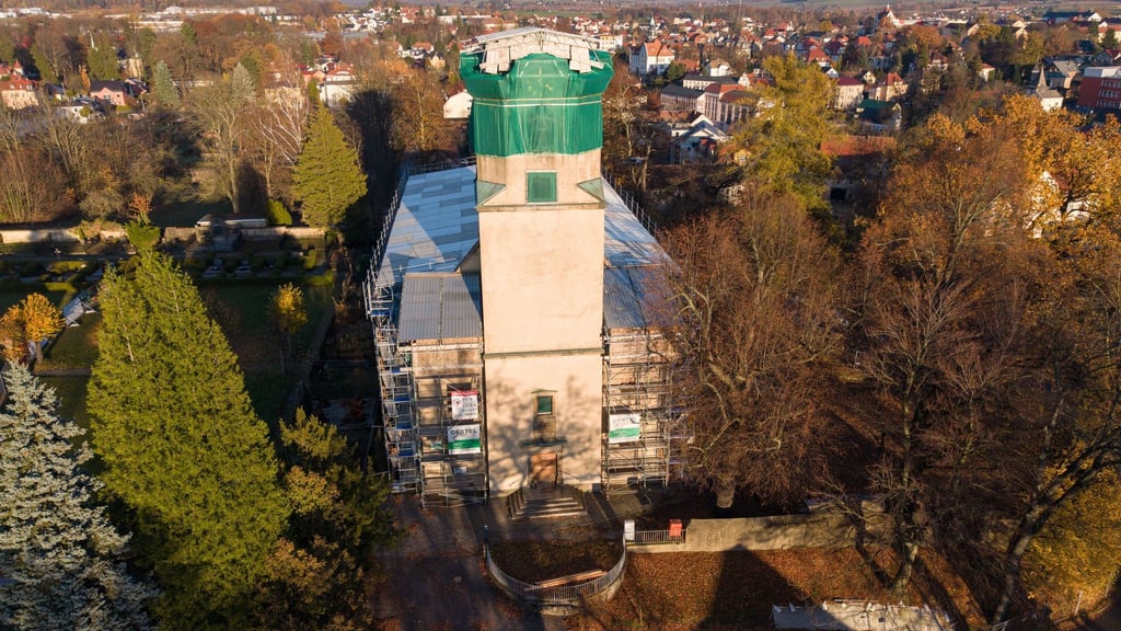 Der Architektenwettbewerb zum Wiederaufbau der bei einem Brand zerstörten Kirche von Großröhrsdorf läuft bis Ende Januar.