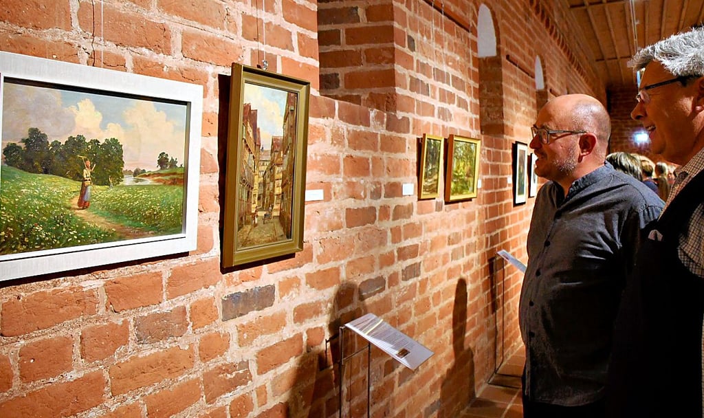  Im Prignitz-Museum Havelberg ist aktuell die Sonderausstellung „... in Havelberg geboren“ mit Werken von elf Malern zu sehen.