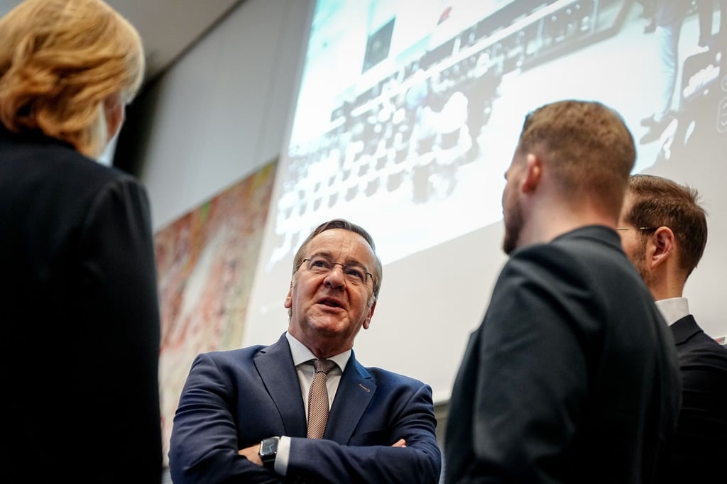 Aufatmen für den Verteidigungsminister: Die Einigung steht.