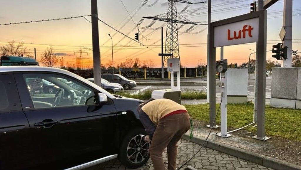 Luft tanken in Halle wie hier bei Total in der Merseburger Straße: Das ist in der Stadt mitunter ein Problem.&nbsp;