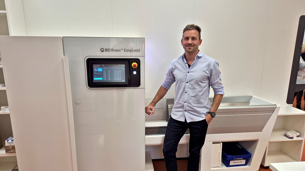 Das vollautomatische Warenlager hilft Nils Förster und seinen Mitarbeitern in vielen Bereichen der alltäglichen Arbeit. 