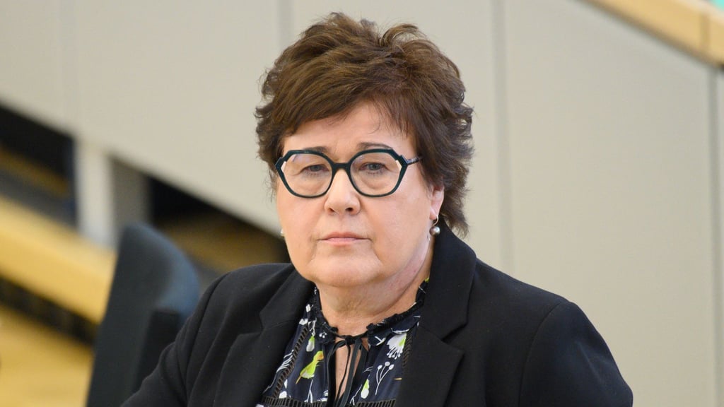 Gesundheitsministerin Petra Grimm-Benne (SPD) weiß um die finanzielle Schieflage vieler Krankenhäuser in Sachsen-Anhalt. (Archivbild)