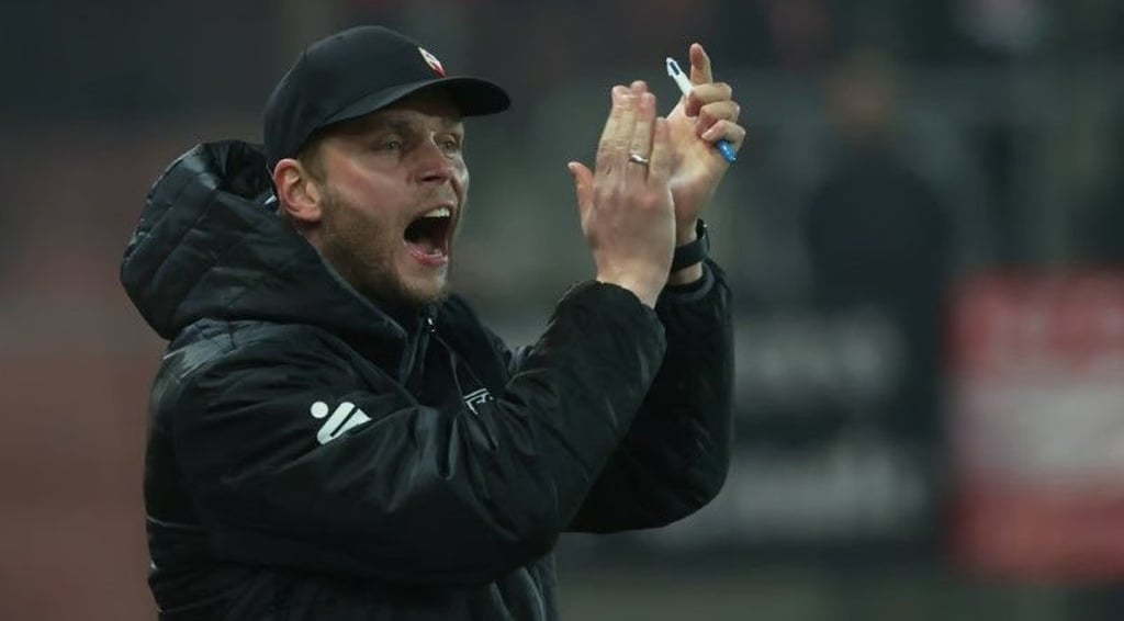 Robert Schröder bleibt Trainer des Halleschen FC.