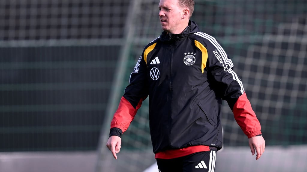 Julian Nagelsmann muss nach Kimmichs Verletzung umbauen.