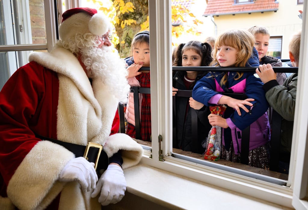 Himmelpfort ist die größte der bundesweit insgesamt sieben Weihnachtspostfilialen, in der jährlich rund 300.000 Wunschzettel eintreffen.