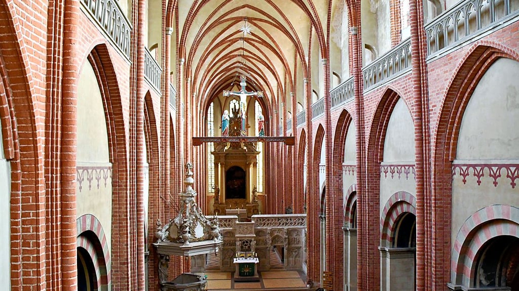  Dieser Blick von der Orgelempore aus in den Dom hat Gottfried Förster einst davon überzeugt, als Kirchenmusiker nach Havelberg zu gehen.