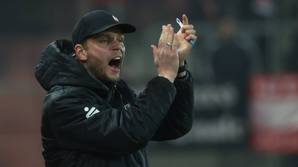 Robert Schröder bleibt Trainer des Halleschen FC. 