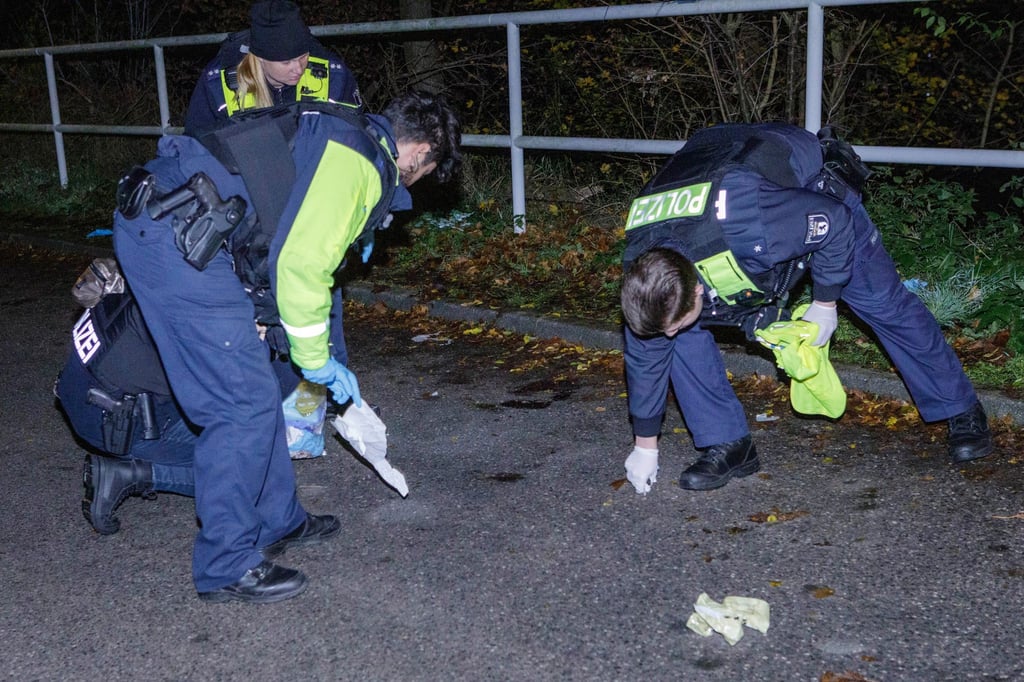 Die mutmaßlichen Täter flohen mit dem Auto des Mannes.