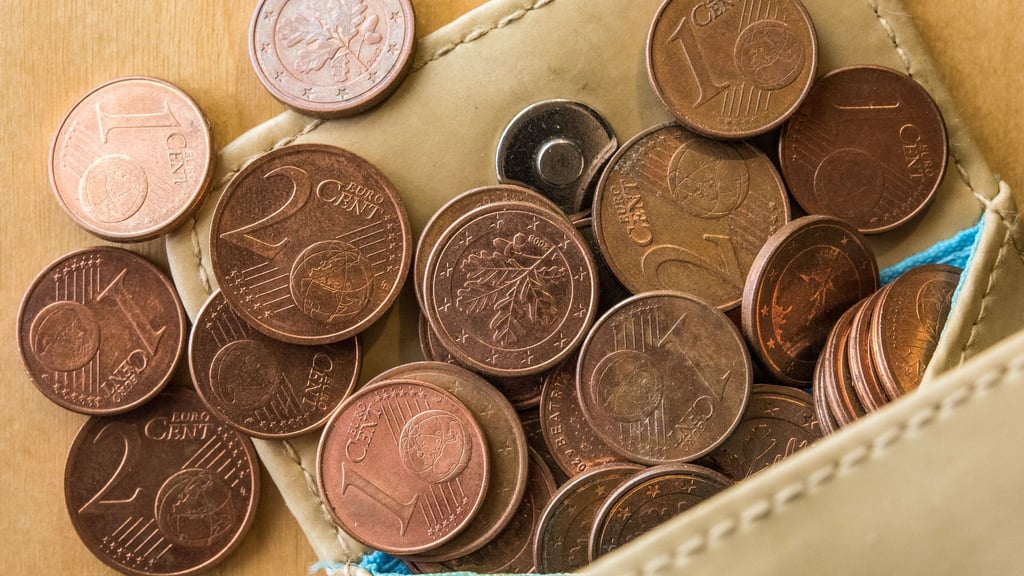 Die Überschuldungsquote, also der Anteil überschuldeter Personen im Verhältnis zu allen Erwachsenen, erhöhte sich zuletzt auf 8,16 Prozent.