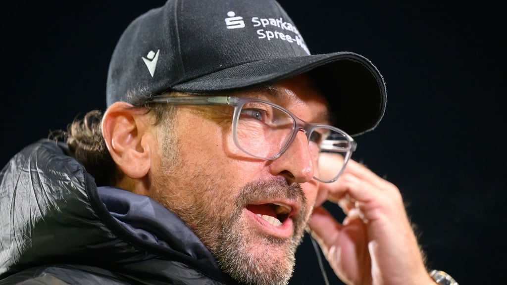 Claus-Dieter Wollitz und sein Team wollen der Favoritenrolle gerecht werden. (Archivfoto)