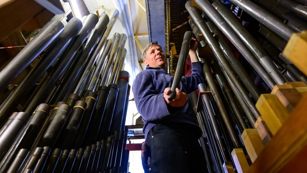 Die historische Orgel in der Lüneburger St.-Johannis-Kirche wird aufwendig restauriert.