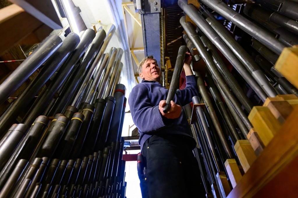 Die historische Orgel in der Lüneburger St.-Johannis-Kirche wird aufwendig restauriert.