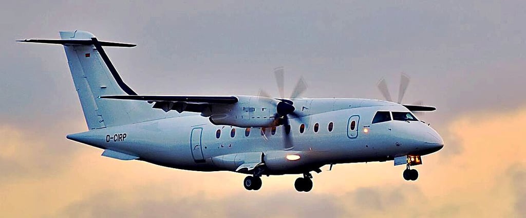 Das Turboprop-Verkehrsflugzeug 328 eco ist eine Weiterentwicklung des  kleineren Vorgängermodell Dornier 328 (Foto) .