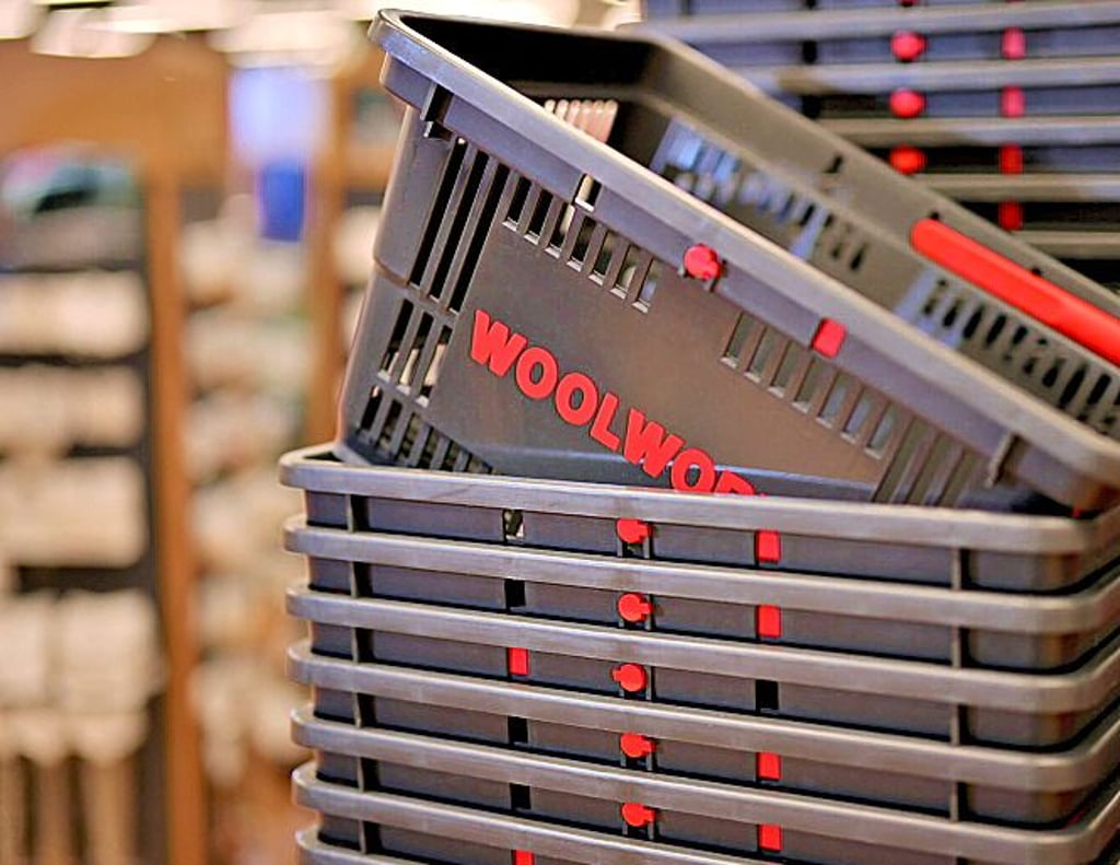 Woolworth eröffnet am 20. November  seine zweite Filiale in Bitterfeld-Wolfen.