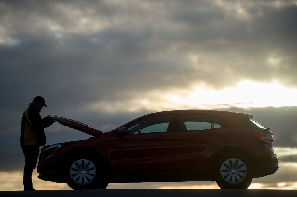 Was ist denn nur los mit Dir? Springt der Wagen nicht an, liegt es oft an einer schlappen Starterbatterie.