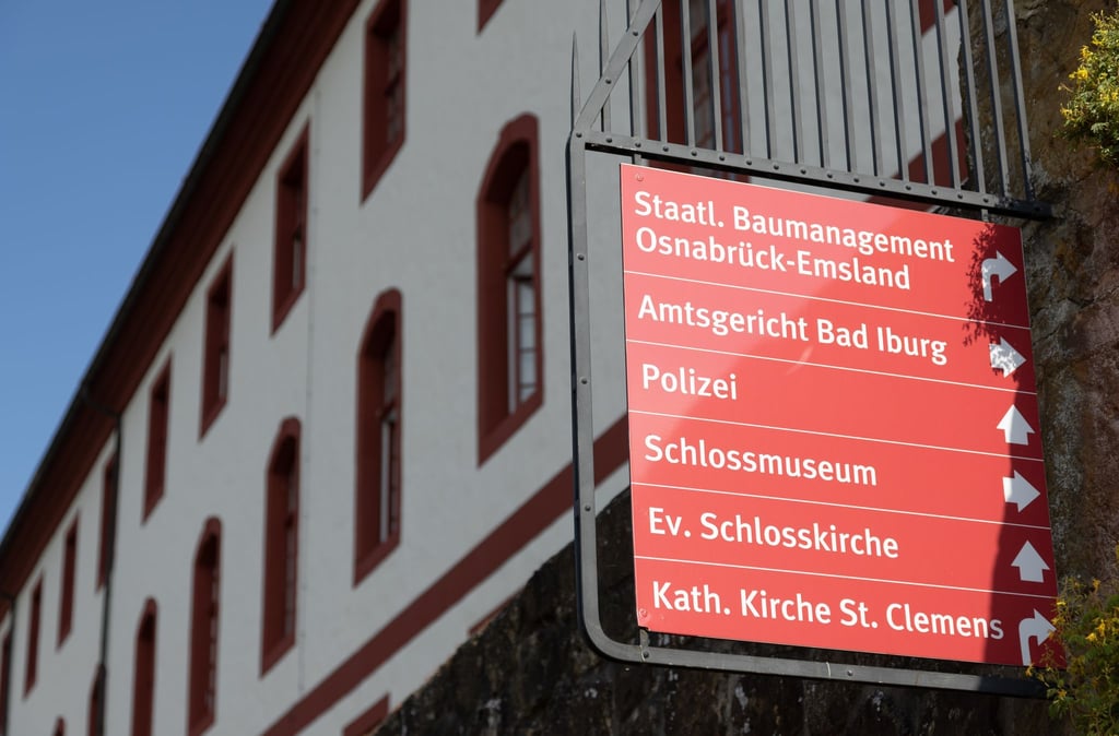 Wegen gewerbsmäßigen Betrugs hat das Amtsgericht Bad Iburg den früheren Geschäftsführer des mittlerweile geschlossenen Schlachthofs Bad Iburg zu einer Bewährungsstrafe verurteilt. (Archivfoto)