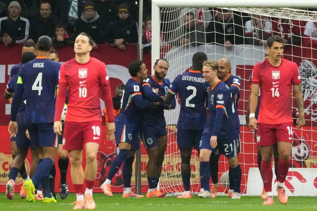 Memphis Depay glich für die Niederlande gegen Polen aus.