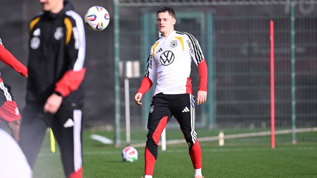 „Florian hat bewusst einen Schritt gemacht, um ein noch besserer Fußballer zu werden“, sagt Florian Wirtz’ Vater über den Wechsel seines Sohns nach England.