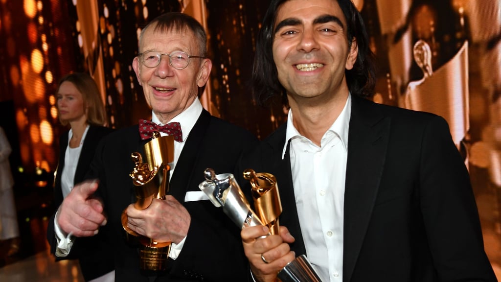 Ein erfolgreiches Duo: Hark Bohm und Fatih Akin haben mehrere Filmprojekte erfolgreich umgesetzt. Zuletzt die Verfilmung des Bohm-Buches „Amrum“. (Archivbild)