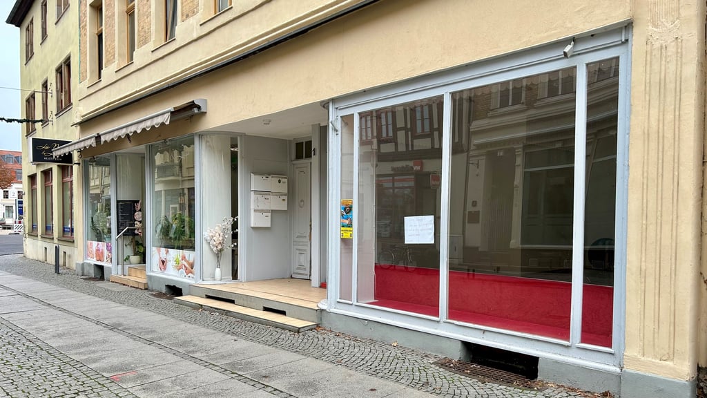 Um die Haldensleber Innenstadt zu beleben, schlägt die Stadtratsfraktion SPD/Die Linke unter anderem Pop-up-Stores in leerstehenden Läden vor. 