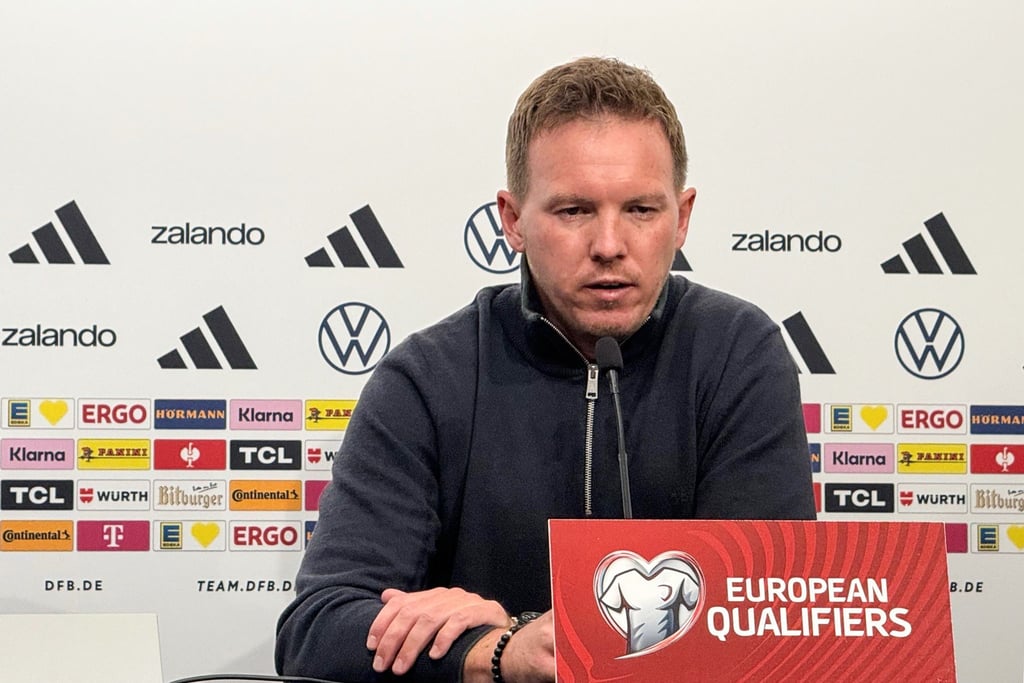Julian Nagelsmann spricht bei der Pressekonferenz in Luxemburg.