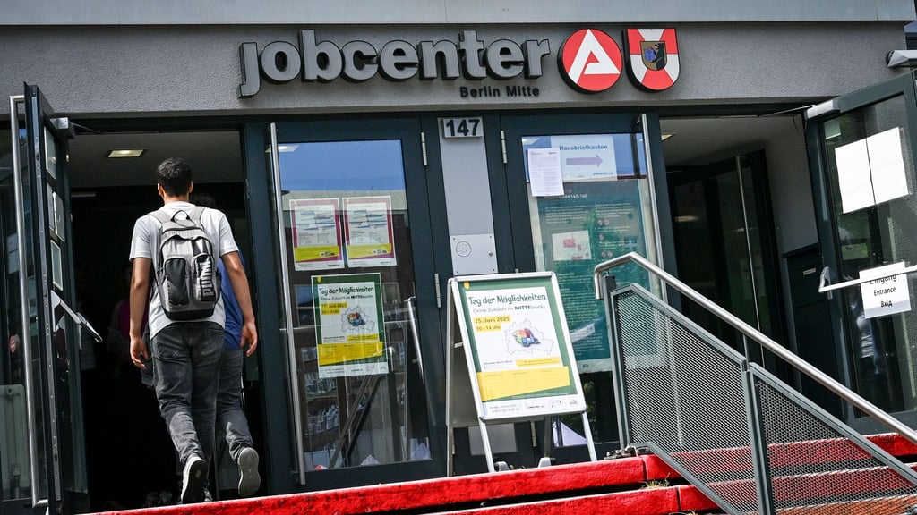 Vier von zehn arbeitslosen Männern in Thüringen haben keinen Berufsabschluss. (Symbolbild)