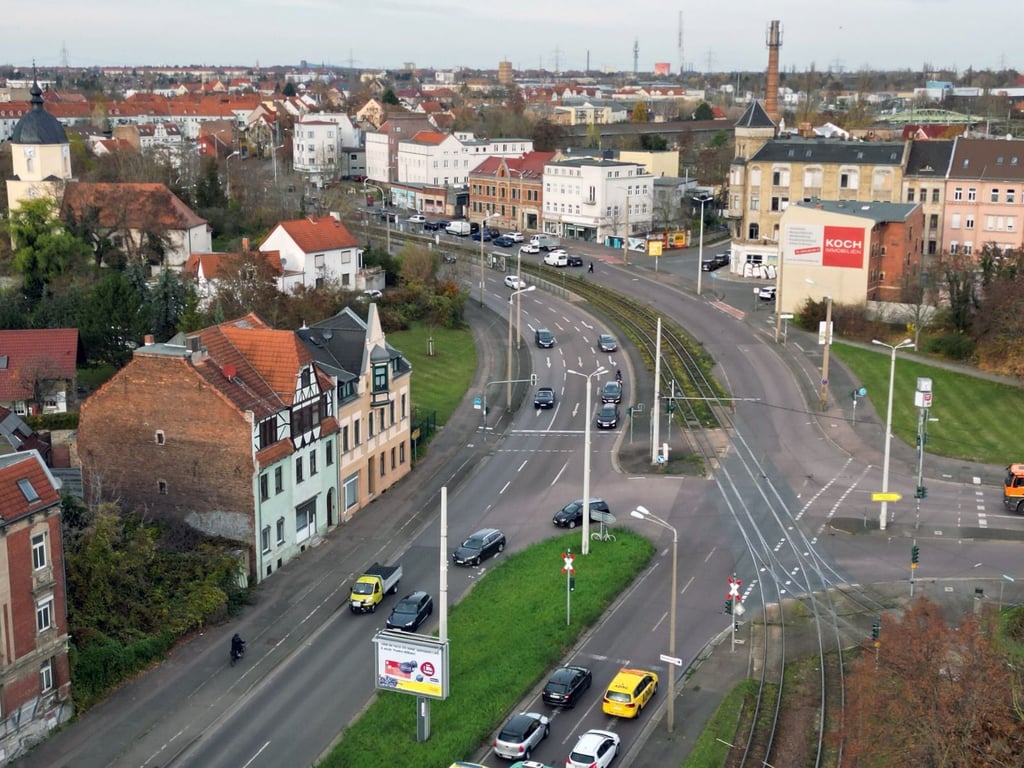 Blick auf den Stadteingang in Ammendorf. Der Süden von Halle gilt häufig als „abgehängter Stadtteil“.