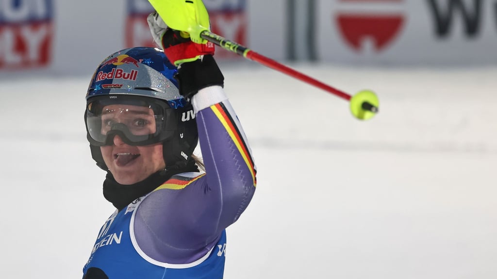 Emma Aicher fuhr überraschend auf das Podium beim Weltcup-Slalom in Levi.