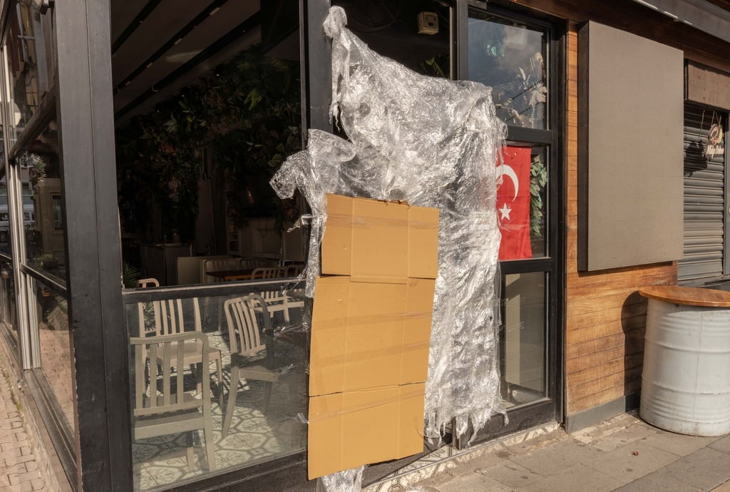 Die Behörden haben einen Laden im Stadtteil Ortaköy schließen lassen.