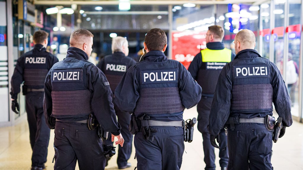 Neben der Bundespolizei war etwa auch der Ordnungsdienst im Einsatz.