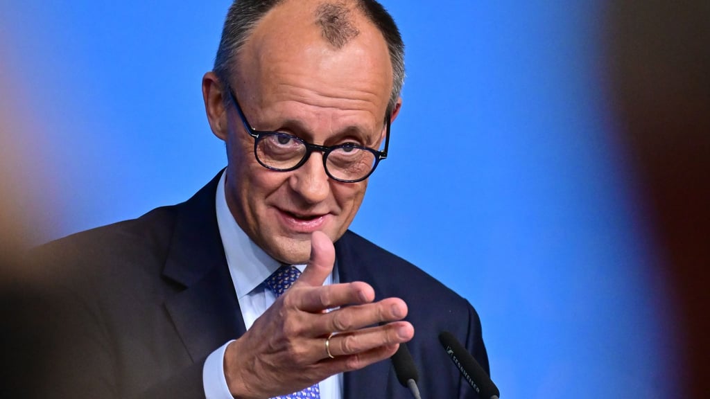 Bundeskanzler Friedrich Merz (CDU) erteilt einer Zusammenarbeit mit der AfD erneut eine Absage (Archivbild).