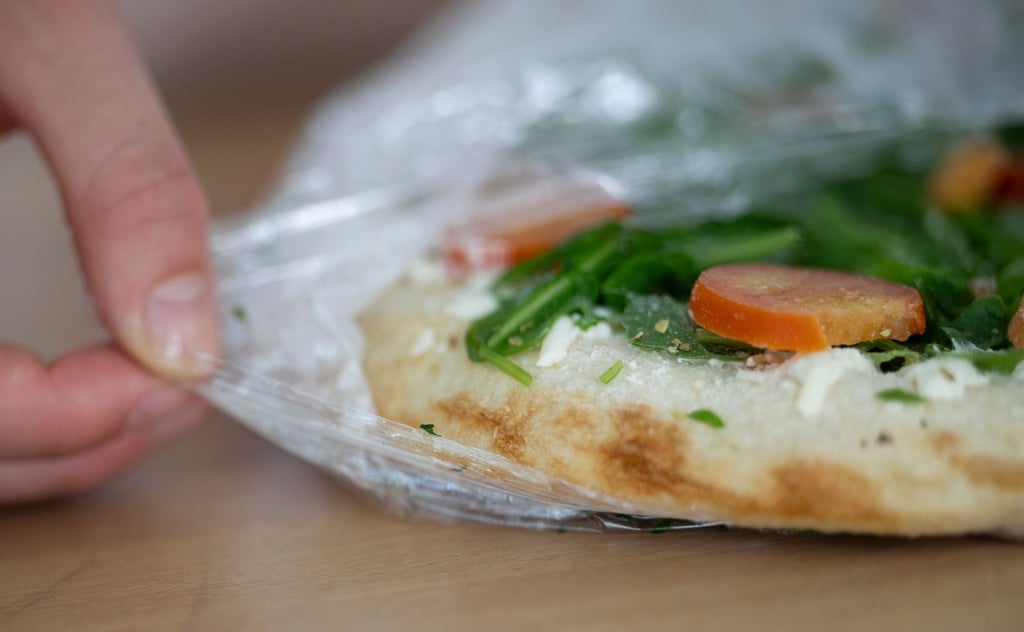 Wird Tiefkühlpizza künftig teuer? (Archivbild)