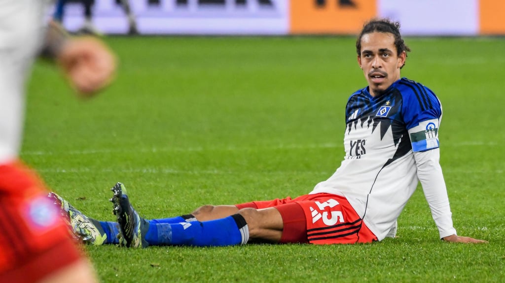 Yussuf Poulsen im Spiel des HSV gegen den BVB.